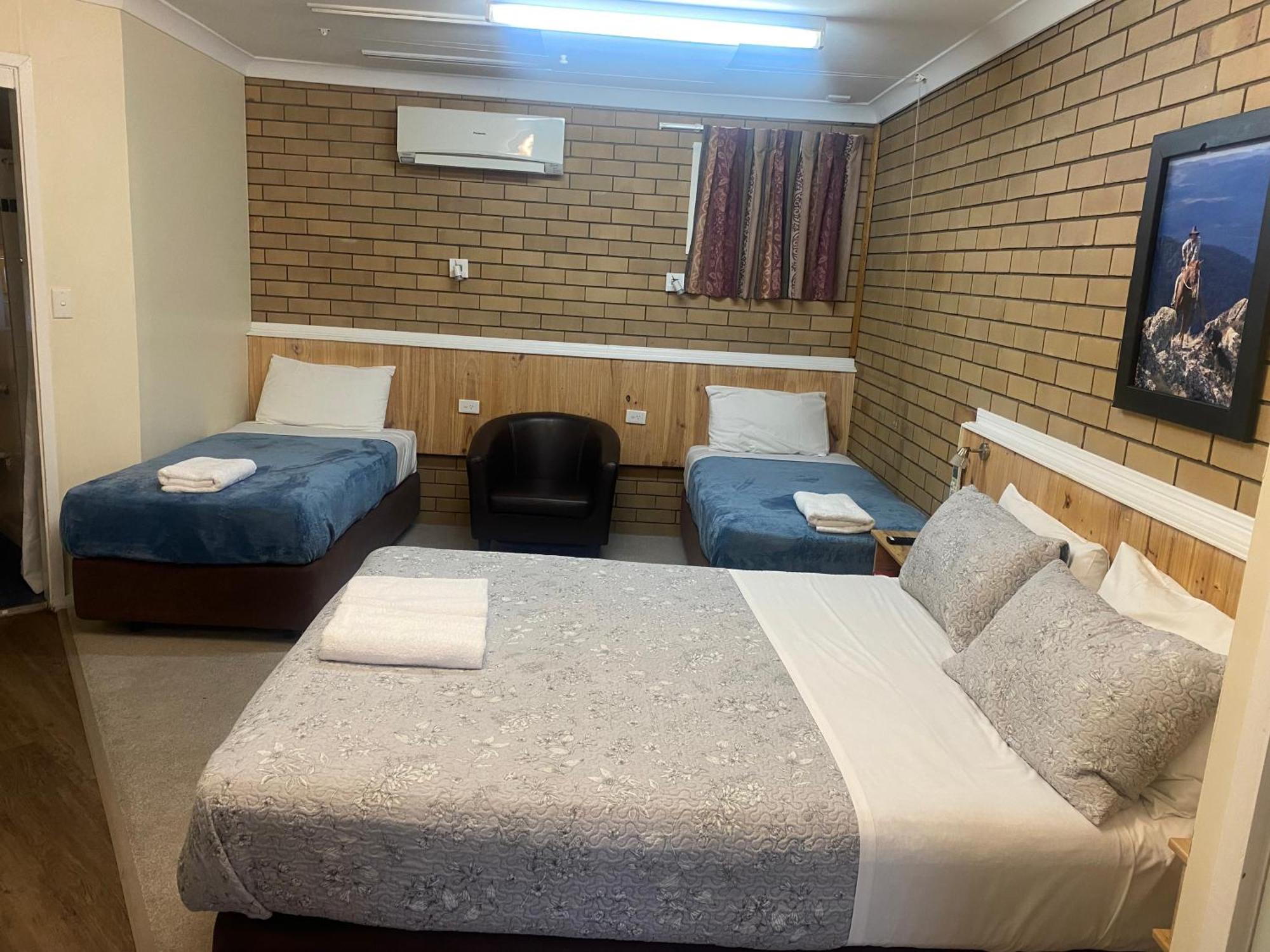 מורי Winchester Motel מראה חיצוני תמונה