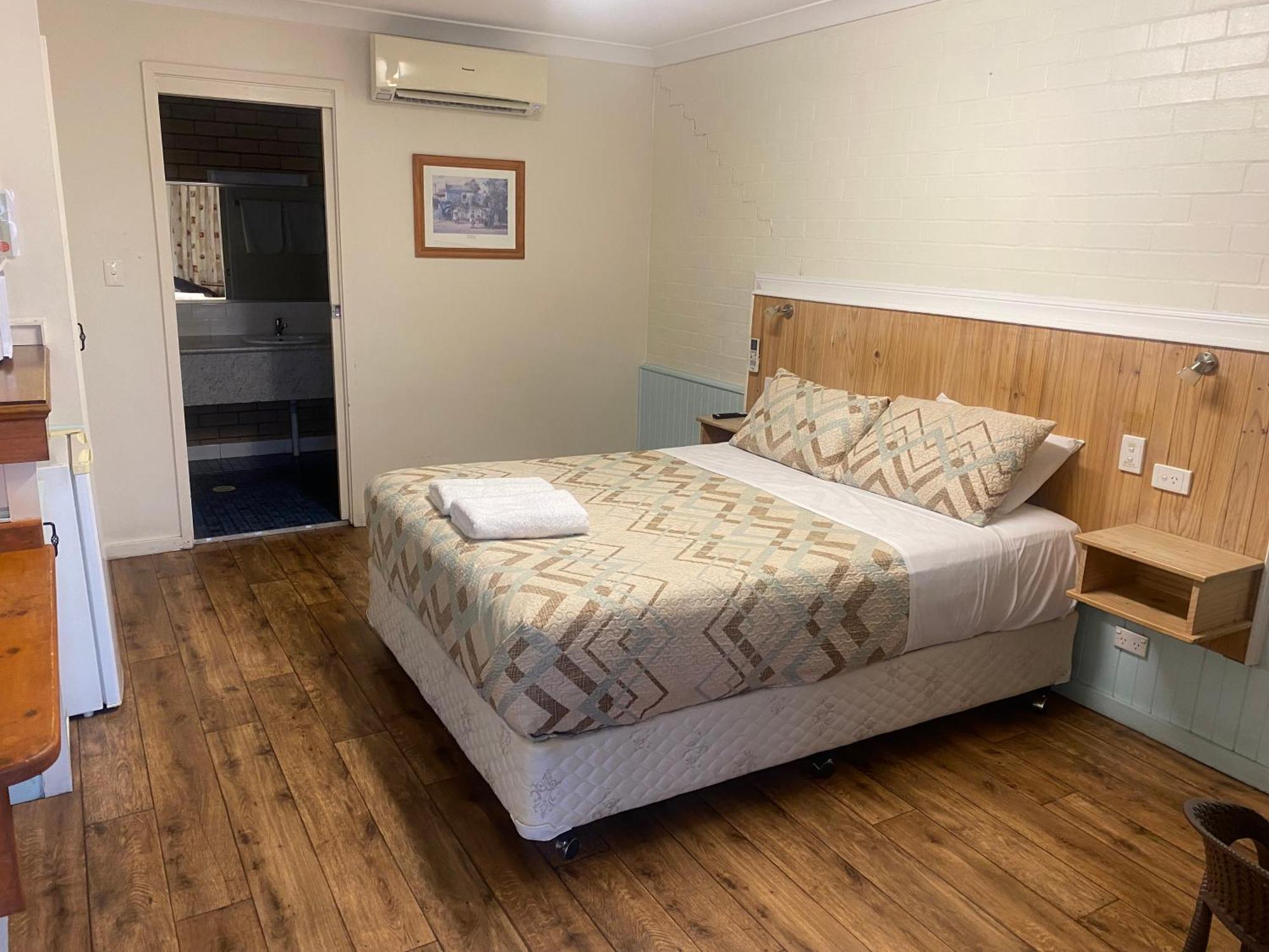 מורי Winchester Motel מראה חיצוני תמונה