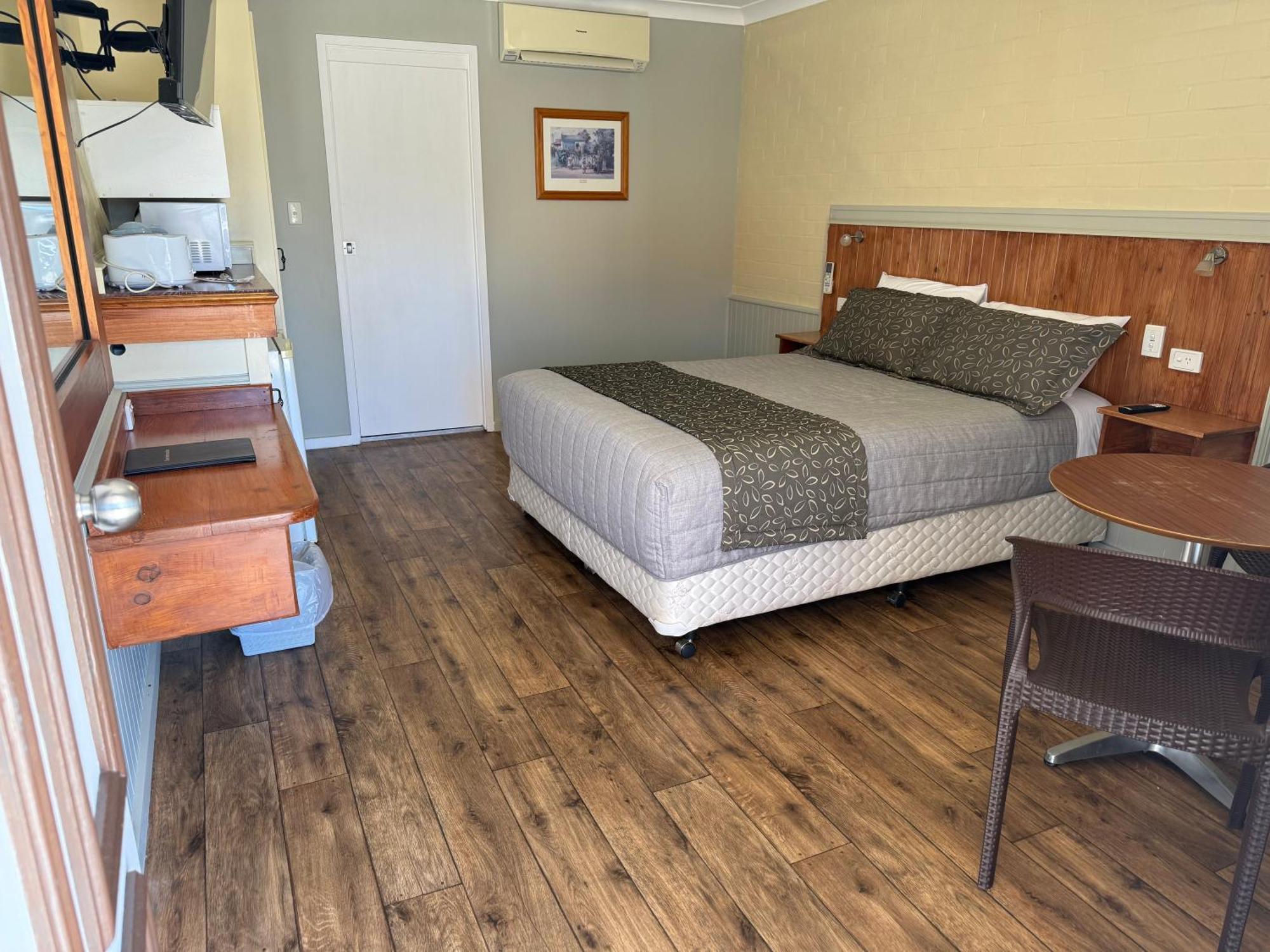 מורי Winchester Motel מראה חיצוני תמונה