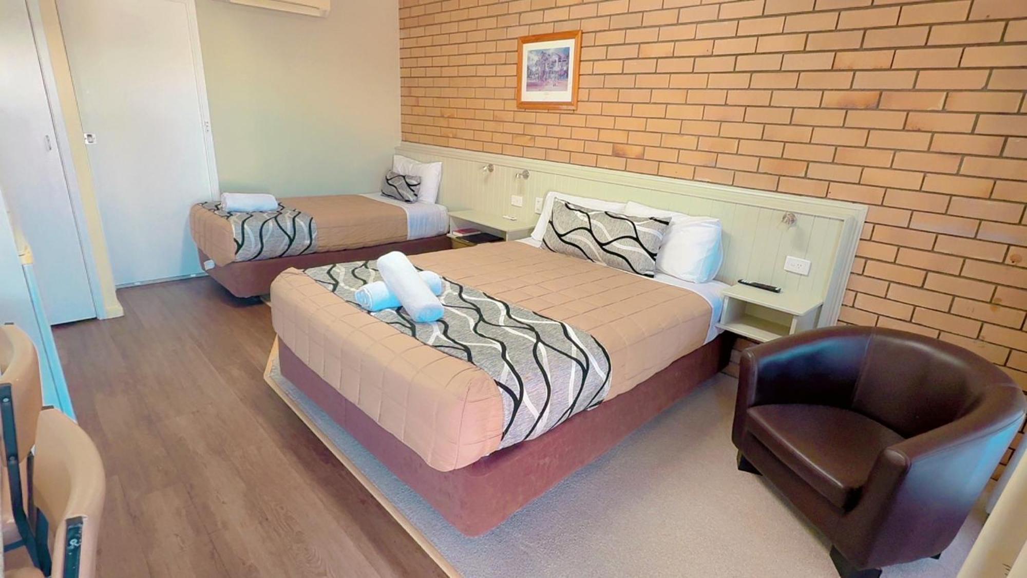 מורי Winchester Motel מראה חיצוני תמונה