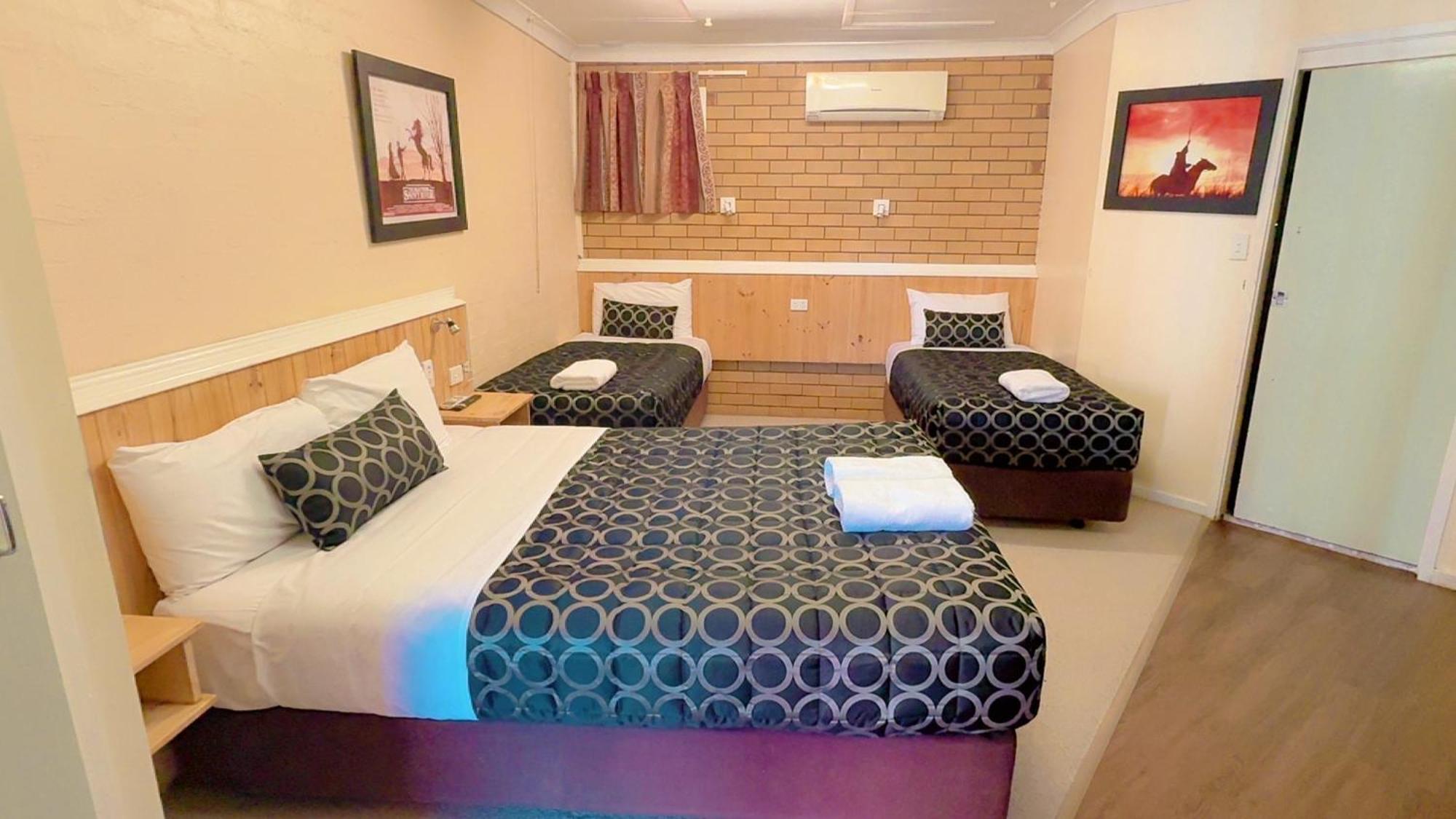מורי Winchester Motel מראה חיצוני תמונה