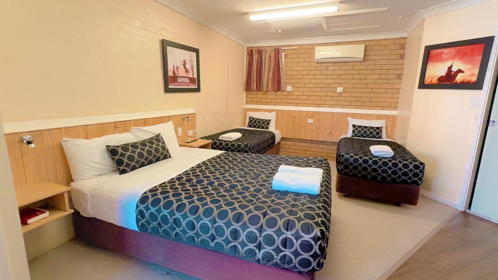 מורי Winchester Motel מראה חיצוני תמונה