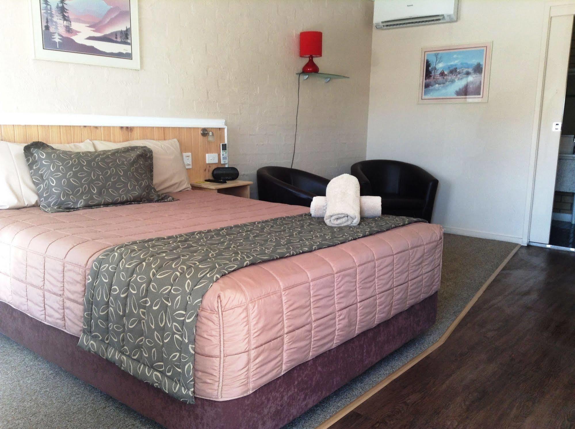 מורי Winchester Motel מראה חיצוני תמונה